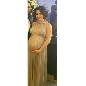 🤩 Beautiful Eliza J metallic gown 🤩